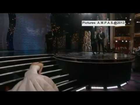 Jennifer Lawrence Trips Up At Oscars